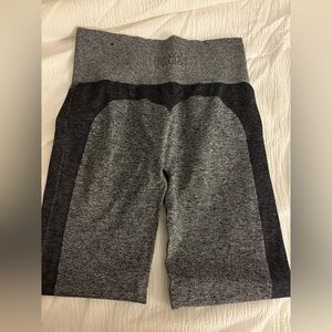Victoria’s Secret pink booty shaping leggings